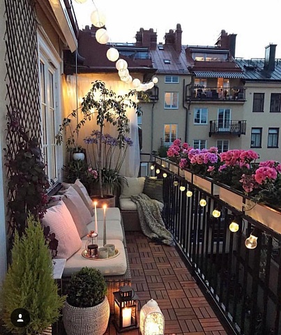Beautiful Balcony Decoration